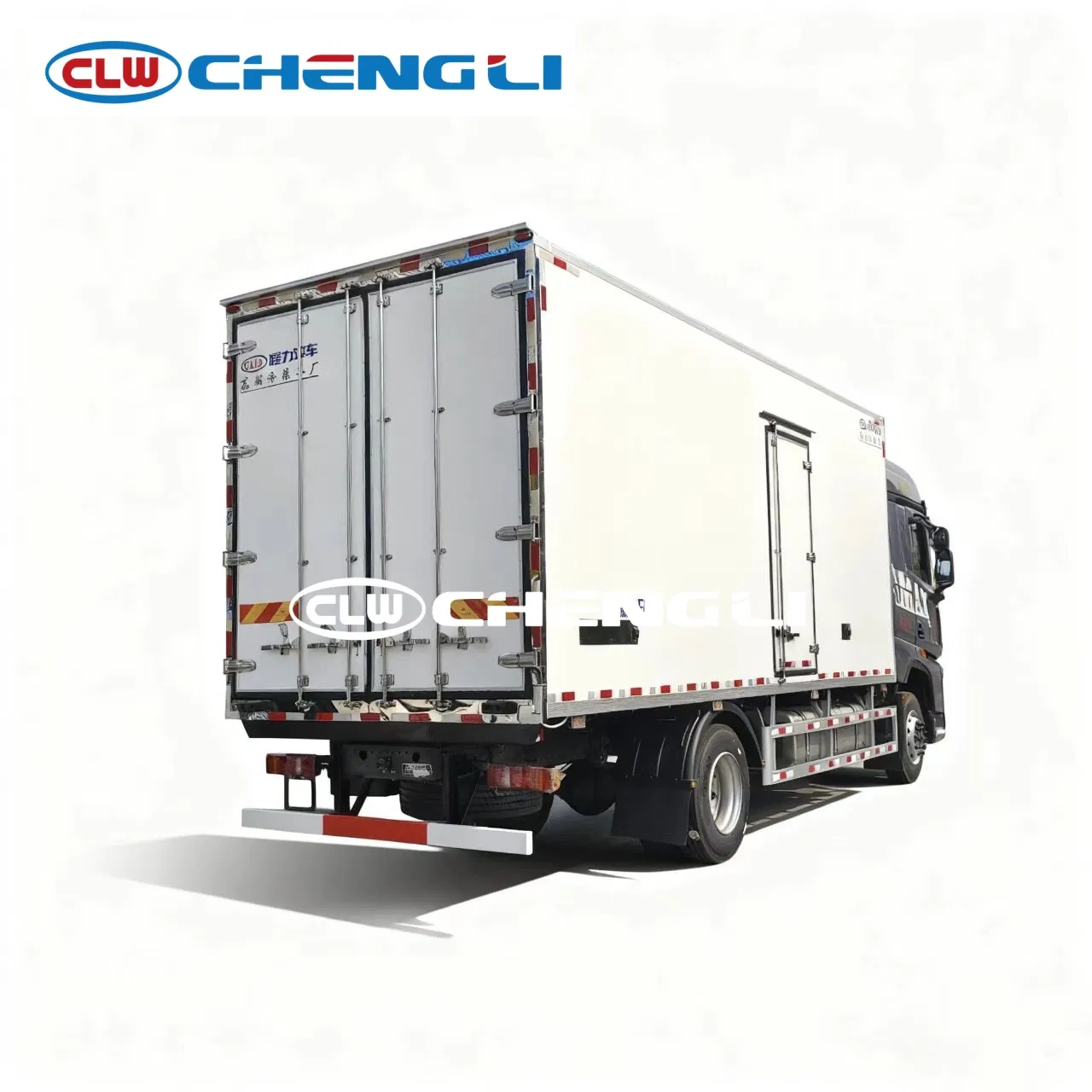 Dongfeng 4X4 Heavy Tranport Freezer Food Delivery Refrigerator Box Truck for Delivery pictures & photos