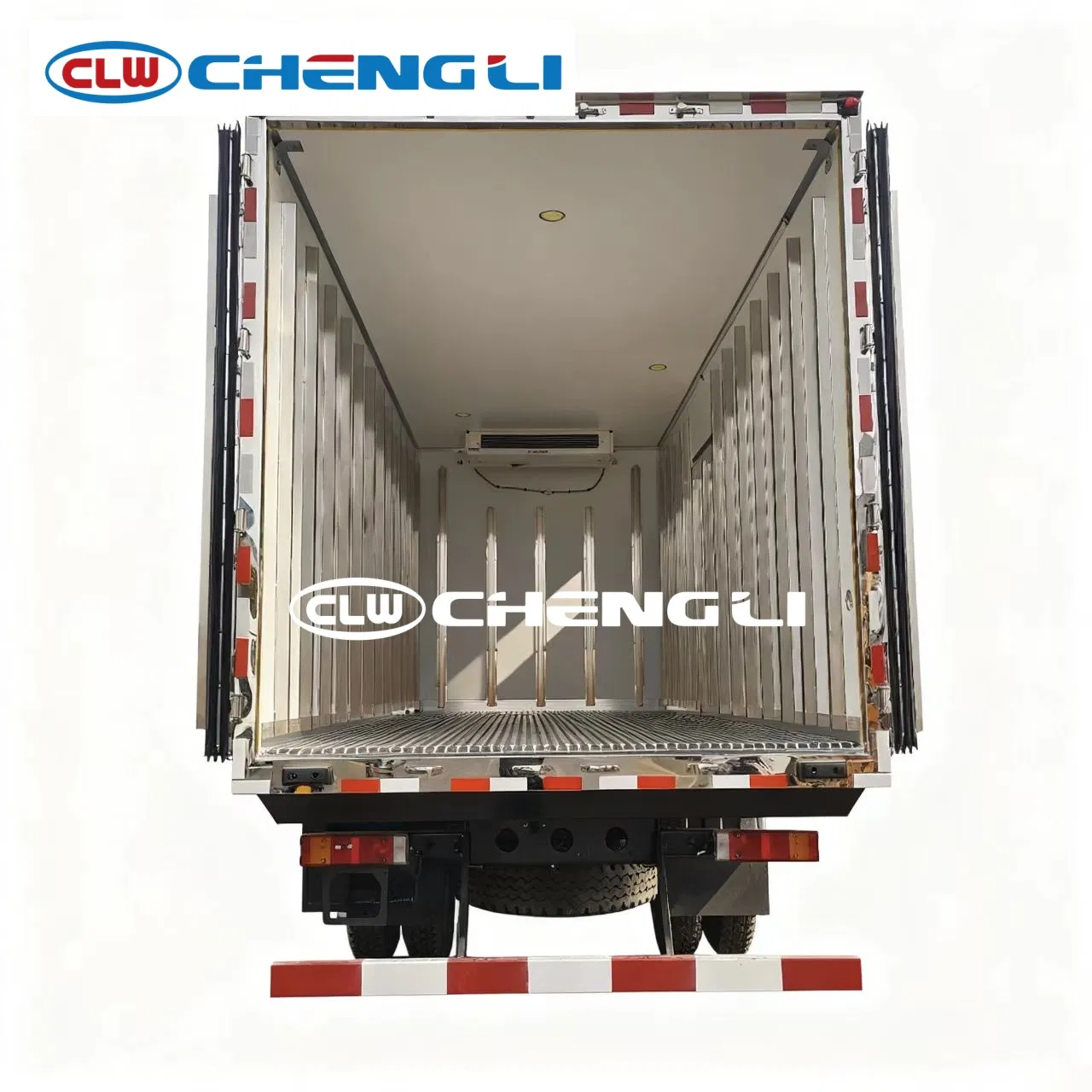 Dongfeng 4X4 Heavy Tranport Freezer Food Delivery Refrigerator Box Truck for Delivery pictures & photos