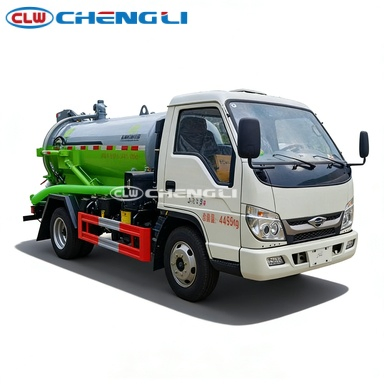 2000liters Small-Duty Facal Vacuum Pump Spetic Truck 4X2 Foton Efficient Flood Drainage Oil Sludge Suction Truck Cheap for Sale pictures & photos